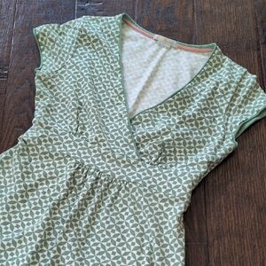 BODEN I Green & White Casual Cotton Crossover  V-Neck Jersey Midi Dress, 2